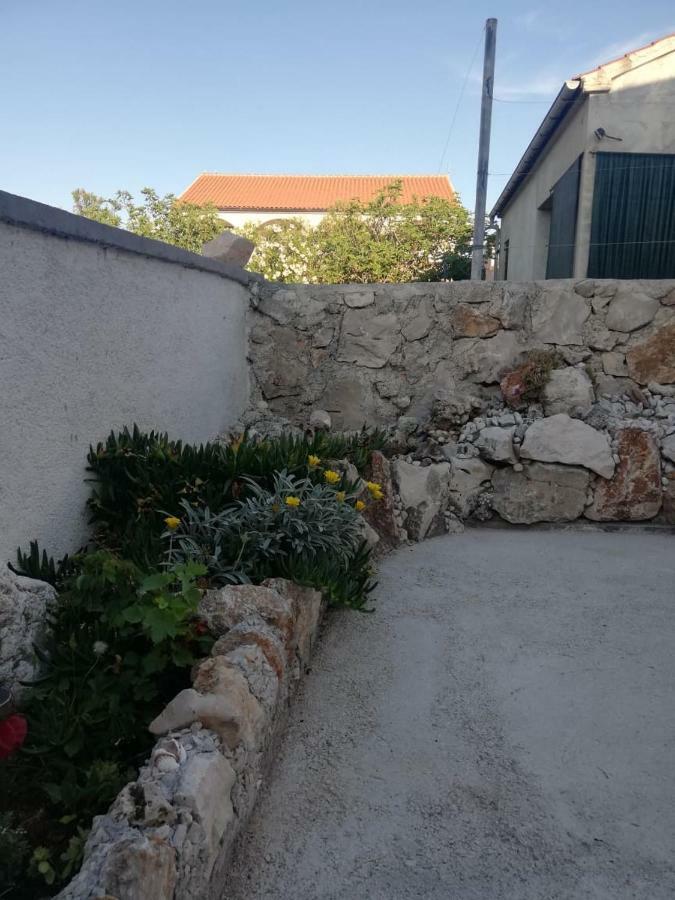 Sandra Vir Dış mekan fotoğraf